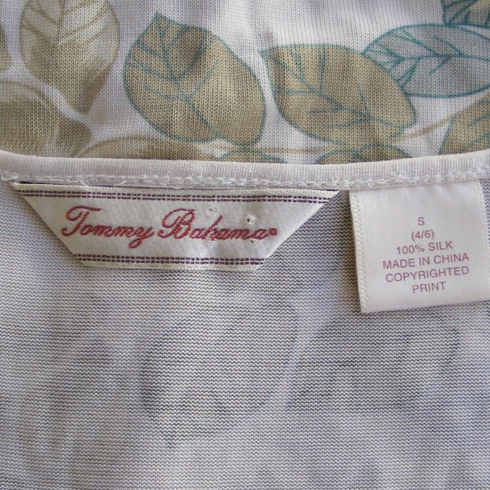 TOMMY BAHAMA Silk Tee, S, Pineapple Floral, Scoop neck - Picture 8 of 9